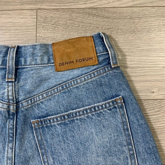 Aritzia Denim Forum The Farrah High Waisted Jean Denim Shorts - Picture 6 of 14